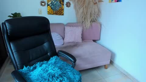  Salma Independent Model online show from January 30, 4:02 pm