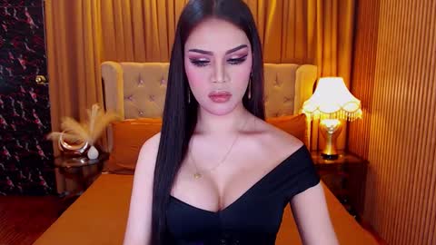 Snapshot of bombshellanita chatting on September 21, 10:50 am bombshellanita online show from September 21, 10:50 am