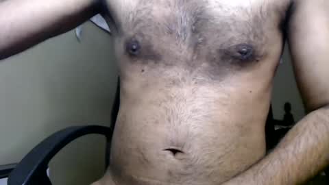 Snapshot of bond007pt2 chatting on January 6, 1:30 pm bond007pt2 online show from January 6, 1:30 pm