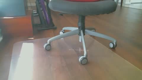 Snapshot of bone2play chatting on October 23, 6:06 pm FRECKLES online show from October 23, 6:06 pm