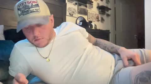 boner4you1994 online show from February 3, 9:30 am