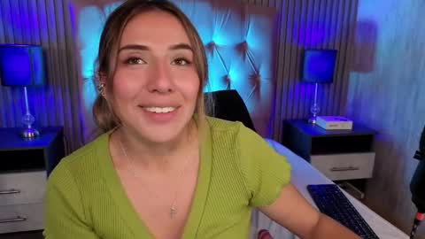 bonnali_lune online show from April 21, 1:42 am