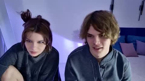 Snapshot of bonnie_and_c1yde chatting on December 15, 5:17 pm Jessy Mark online show from December 15, 5:17 pm