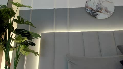 Snapshot of bonnie_bloom chatting on January 14, 6:45 am Bonnie online show from January 14, 6:45 am