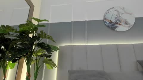 Snapshot of bonnie_bloom chatting on February 20, 2:40 am Bonnie online show from February 20, 2:40 am