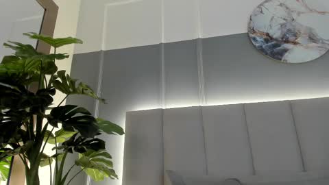 Snapshot of bonnie_bloom chatting on February 25, 4:14 am Bonnie online show from February 25, 4:14 am