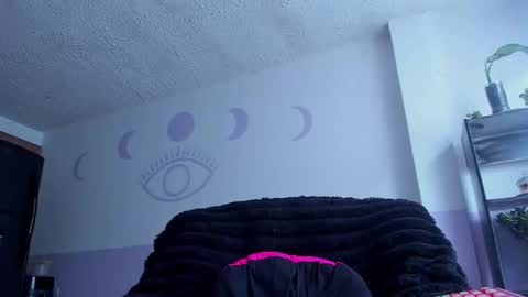 Bonnie Help me reach 500 likes online show from November 22, 6:51 pm