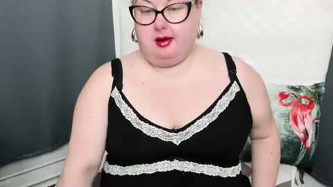 Snapshot of bonnieshining chatting on December 19, 6:23 am Bonnie online show from December 19, 6:23 am