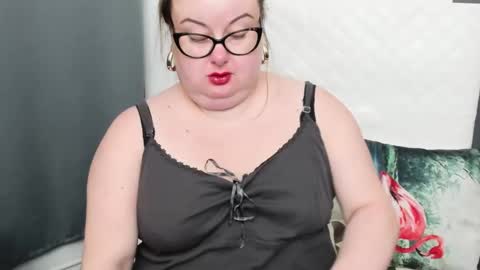 Snapshot of bonnieshining chatting on December 21, 8:18 am Bonnie online show from December 21, 8:18 am