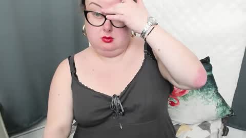 Snapshot of bonnieshining chatting on December 31, 9:53 am Bonnie online show from December 31, 9:53 am