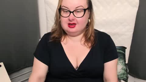 Snapshot of bonnieshining chatting on January 25, 4:56 am Bonnie online show from January 25, 4:56 am