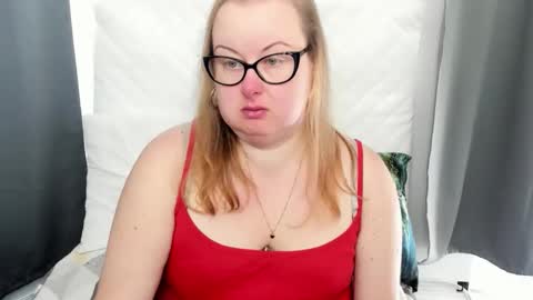 Snapshot of bonnieshining chatting on October 16, 10:16 am Bonnie online show from October 16, 10:16 am