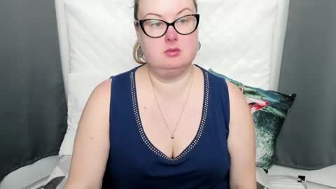 Snapshot of bonnieshining chatting on November 27, 8:05 am Bonnie online show from November 27, 8:05 am