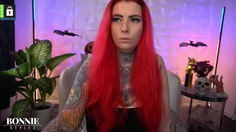 Snapshot of bonniestylez chatting on October 29, 10:06 am Bonnie Stylez online show from October 29, 10:06 am