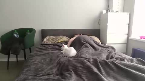 Bonny Kimberly online show from April 19, 1:21 pm