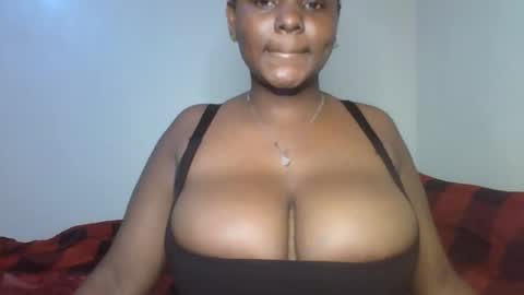 Snapshot of boobbyb chatting on October 25, 2:56 pm boobbyb online show from October 25, 2:56 pm