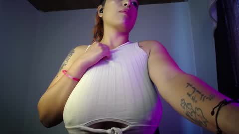 Snapshot of boobs_magic chatting on September 30, 1:38 pm KIM     online show from September 30, 1:38 pm