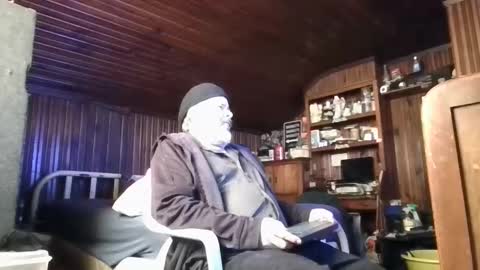 Booshwa online show from January 13, 6:49 pm