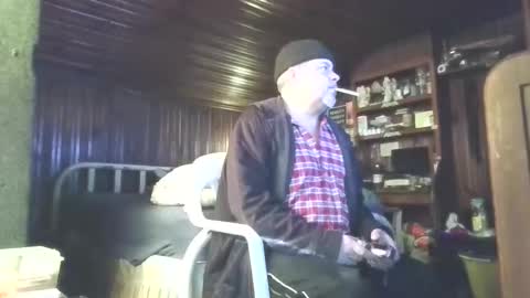 Booshwa online show from December 5, 8:38 pm