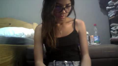 Snapshot of boozyart chatting on December 15, 4:22 pm boozyArt online show from December 15, 4:22 pm