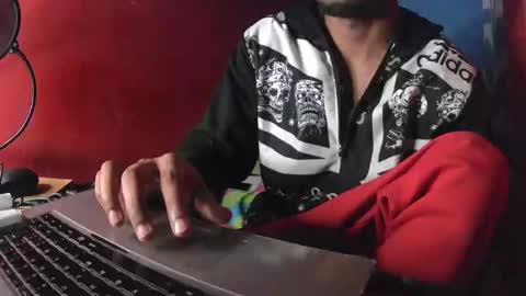 Snapshot of boss_playa98 chatting on February 16, 9:59 am boss_playa98 online show from February 16, 9:59 am