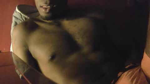 Snapshot of boss_playa98 chatting on December 14, 9:03 am boss_playa98 online show from December 14, 9:03 am