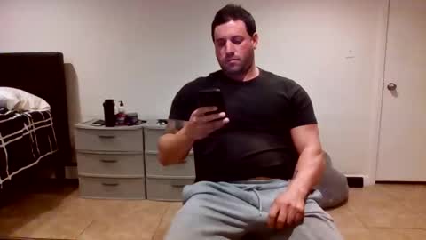 Snapshot of bosslife505050 chatting on November 29, 9:29 pm The Italian Boss online show from November 29, 9:29 pm