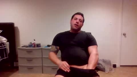 Snapshot of bosslife505050 chatting on December 1, 10:37 pm The Italian Boss online show from December 1, 10:37 pm