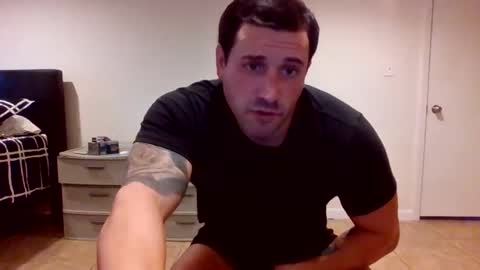 Snapshot of bosslife505050 chatting on December 18, 9:10 pm The Italian Boss online show from December 18, 9:10 pm