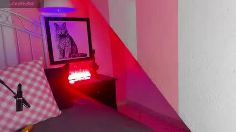 bouncing_bunnyxxx69 online show from October 5, 4:55 am