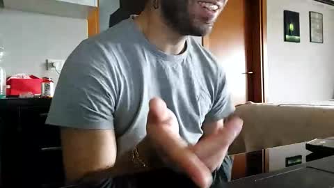 Snapshot of boy_aroundtheworld chatting on November 26, 10:27 am Dan online show from November 26, 10:27 am