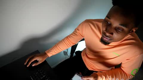 Snapshot of boy_kino chatting on December 2, 1:55 am Pixel Pleasures online show from December 2, 1:55 am