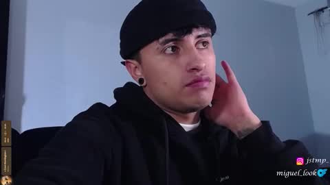 Snapshot of boy_nauthy chatting on October 12, 11:42 am boy_nauthy online show from October 12, 11:42 am