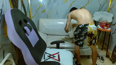 boy_tatto77 online show from April 8, 11:54 am