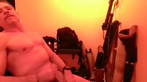 Snapshot of boyaroues chatting on December 16, 7:02 am boyaroues online show from December 16, 7:02 am