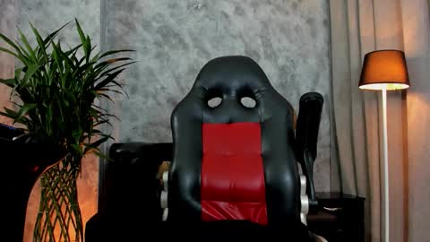 Snapshot of boyc02_ chatting on September 30, 9:42 pm boyc02_ online show from September 30, 9:42 pm