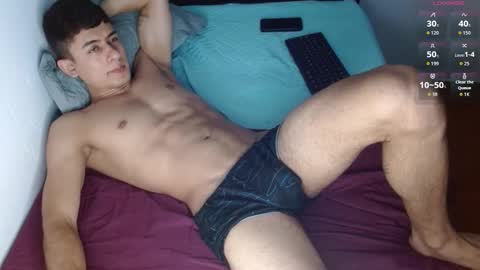 Snapshot of boyg_hots chatting on September 19, 8:31 pm boyg_hots online show from September 19, 8:31 pm