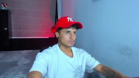miguel  online show from December 19, 5:40 am