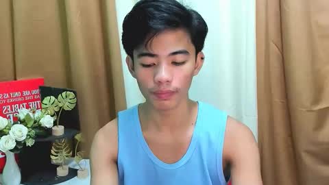 HI IM JAMES DONT FORGET GIVE ME THUMBS UP AND JOIN TO MY FANCLUB online show from November 6, 9:37 pm