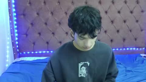 ALEX - TAYLER  -MIKE online show from December 9, 5:30 pm