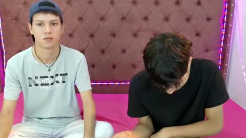 ALEX - TAYLER  -MIKE online show from December 17, 1:49 pm