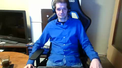 Snapshot of bponie1 chatting on January 17, 11:18 pm bponie1 online show from January 17, 11:18 pm