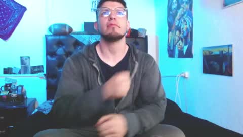 Snapshot of brad_hot_boy chatting on October 14, 1:17 am brad hot boy online show from October 14, 1:17 am