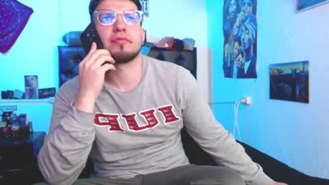 Snapshot of brad_hot_boy chatting on November 19, 2:55 am brad hot boy online show from November 19, 2:55 am