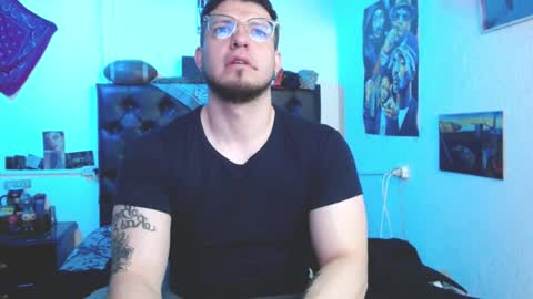 Snapshot of brad_hot_boy chatting on November 19, 3:56 pm brad hot boy online show from November 19, 3:56 pm