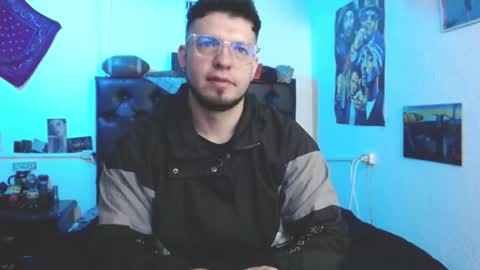 Snapshot of brad_hot_boy chatting on November 26, 3:57 pm brad hot boy online show from November 26, 3:57 pm