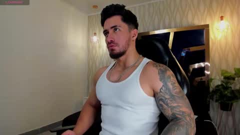 Snapshot of brad_summer chatting on November 17, 5:19 pm brad summer online show from November 17, 5:19 pm