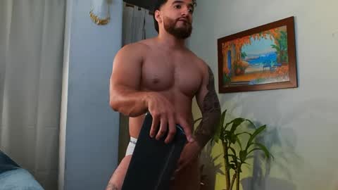 Snapshot of bradley_martinez chatting on February 23, 3:04 am Bradley Martinez online show from February 23, 3:04 am