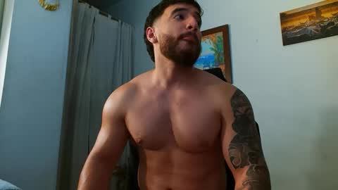 Snapshot of bradley_martinez chatting on March 2, 5:08 am Bradley Martinez online show from March 2, 5:08 am