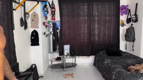 Snapshot of bradley_strong_ chatting on October 25, 9:20 pm Bradley Strong online show from October 25, 9:20 pm